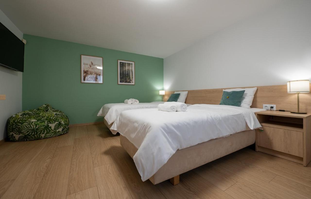 Szumi Las Events & Apartments Regimin エクステリア 写真