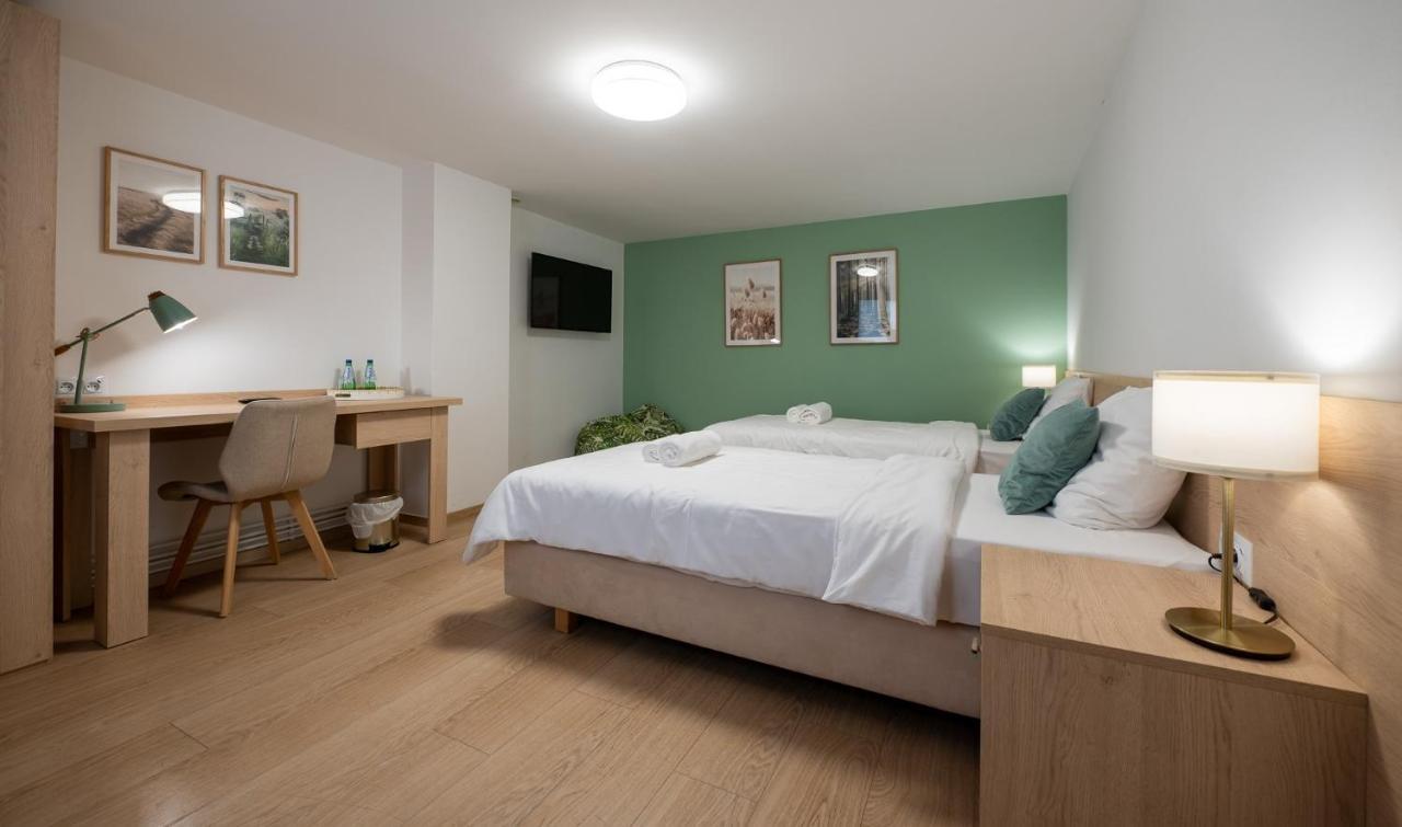 Szumi Las Events & Apartments Regimin エクステリア 写真